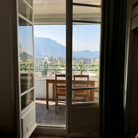Le Rooftop Calme Et Terrasse A 1 Minute De La Gare Grenoble Exterior photo